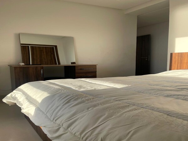 Appartement 2 Chambres avec Vue Mer - Proche Plage à Agadir