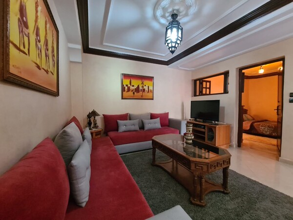 Appartement de Charme Style Marocain avec Grande Terrasse - Idéal Vacances à Agadir