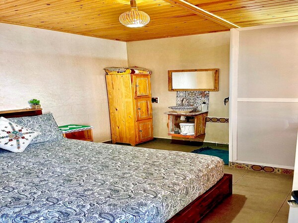 Hostel Blue House Taghazout - Dorm Beds & Private Rooms with Ocean View Rooftop