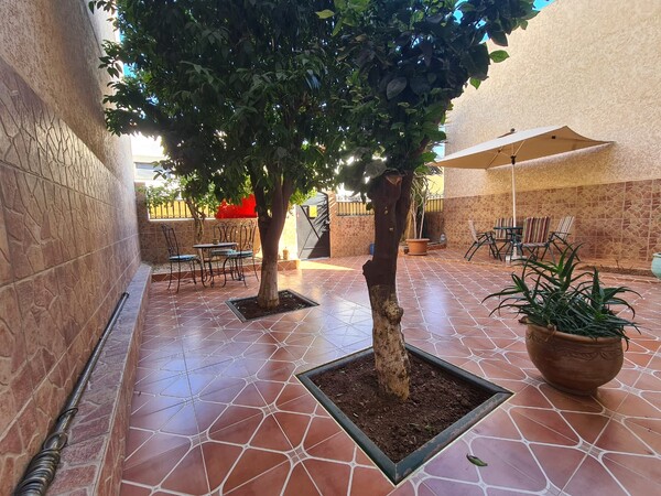 Appartement de Charme Style Marocain avec Grande Terrasse - Idéal Vacances à Agadir