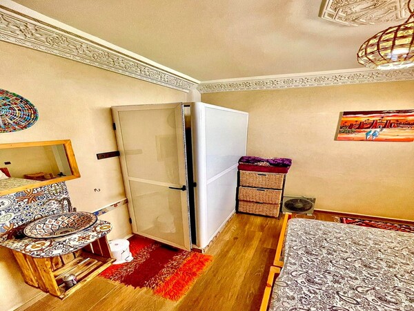 Hostel Blue House Taghazout - Dorm Beds & Private Rooms with Ocean View Rooftop