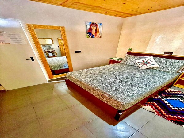 Hostel Blue House Taghazout - Dorm Beds & Private Rooms with Ocean View Rooftop