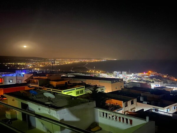 Hostel Blue House Taghazout - Dorm Beds & Private Rooms with Ocean View Rooftop