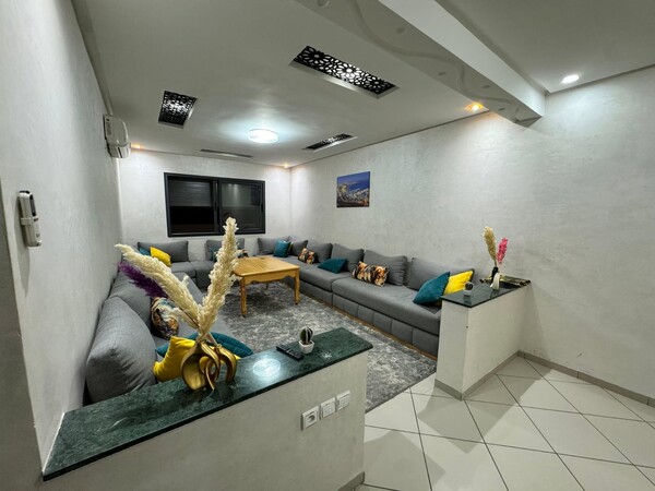 Bel Appartement avec Balcon & Vue à Agadir