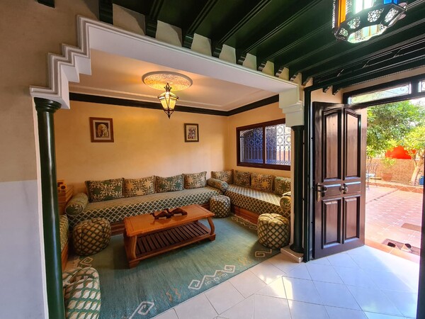 Appartement de Charme Style Marocain avec Grande Terrasse - Idéal Vacances à Agadir