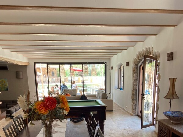 Magnifique Villa de Luxe - 7 Suites avec Piscine Privée près de l'Aéroport Al Massira - Agadir