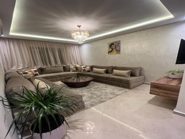 Entire home: apartment in a residence
