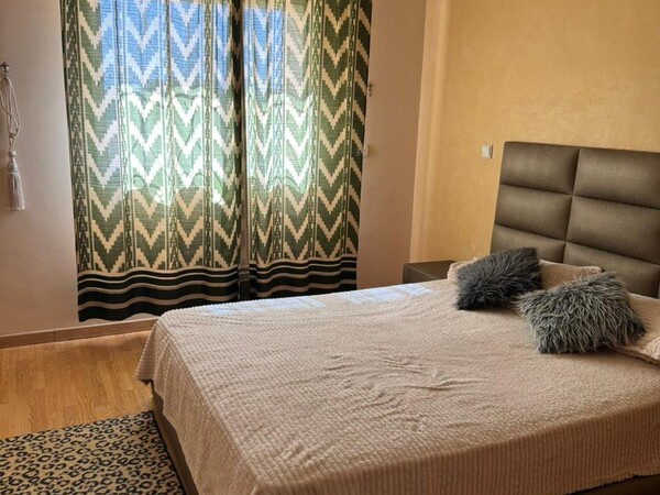 Appartement 100 m² - 2 chambres et salon - Location longue durée - Centre-ville Agadir