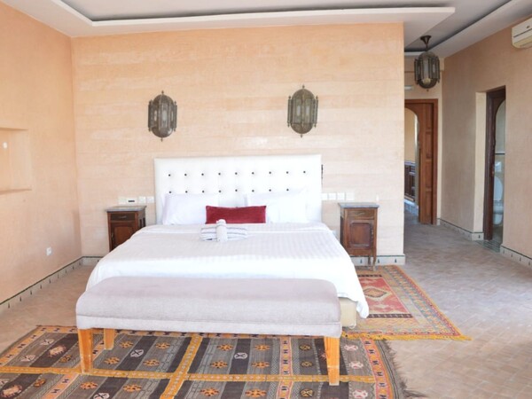 Grande Villa de Luxe avec Piscine Privée - 7 Suites & 6 Salons | Iligh Agadir