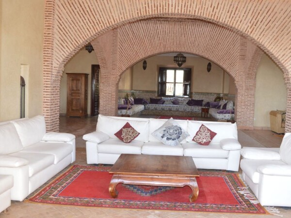 Grande Villa de Luxe avec Piscine Privée - 7 Suites & 6 Salons | Iligh Agadir